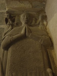 Vieille église le Gisant